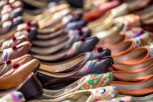 BEST 8 MARKETS FOR CLOTHES